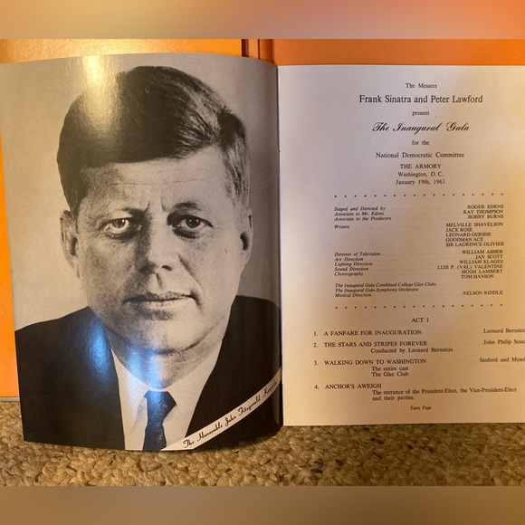 Book (Hardcover): The Sinatra Treasures from The Sinatra Family Collection - Picture 16 of 16